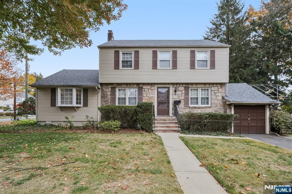 Photo of 52 Surrey Lane, Tenafly, NJ 07670 (MLS # 25039452)