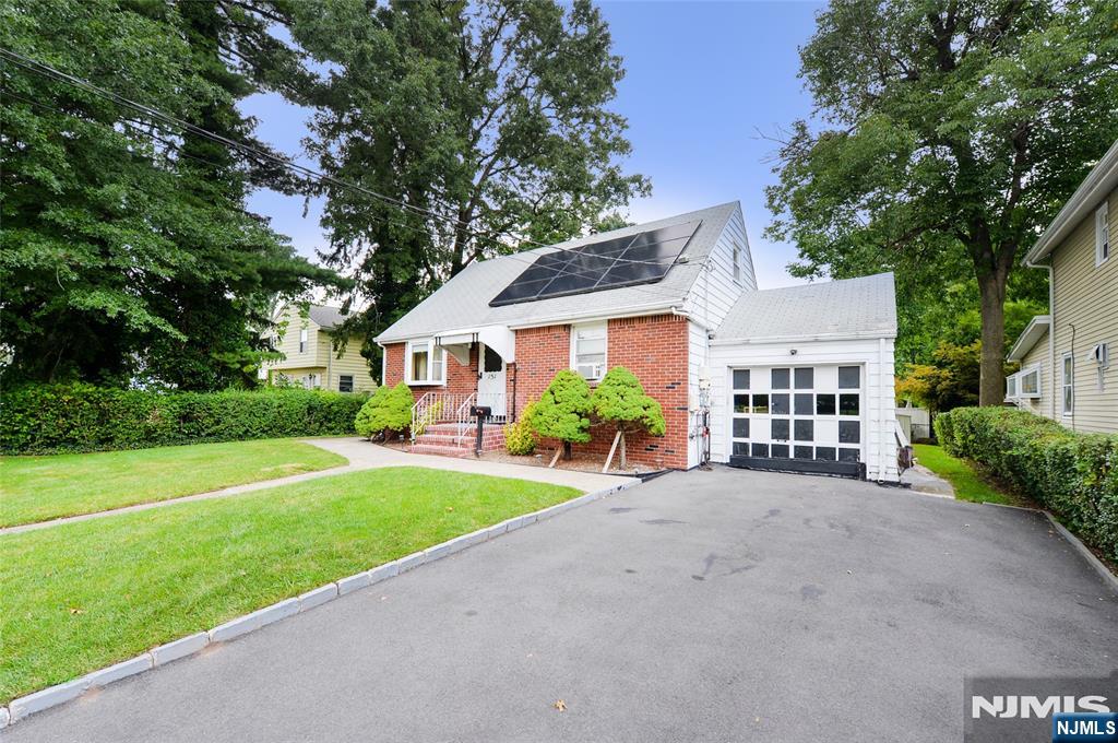 151 Hickory Avenue