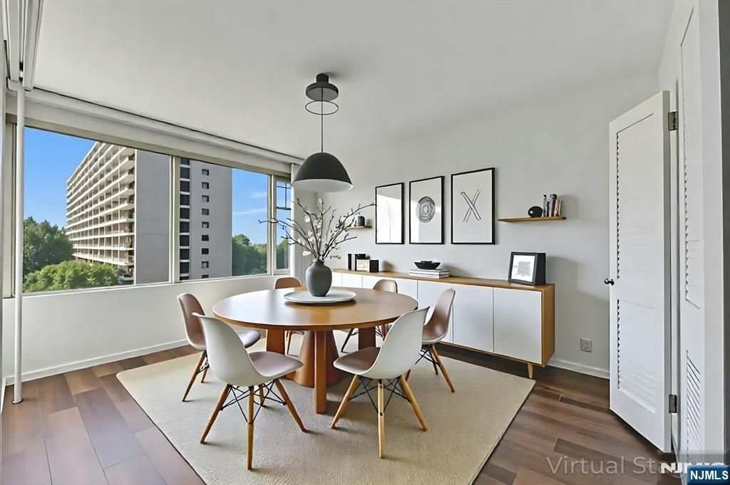 Photo of 5 Horizon Road #503, Fort Lee, NJ 07024 (MLS # 25027560)