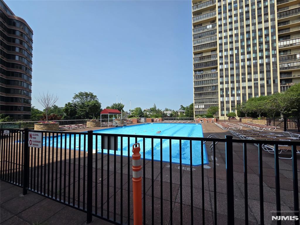 100 Carlyle Drive C04J