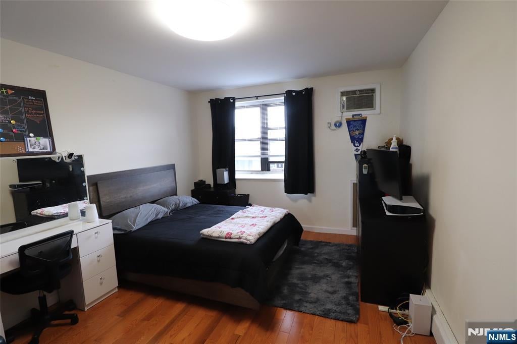 201 12th Street 24