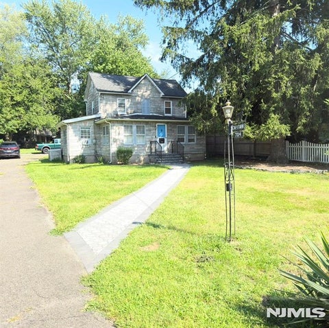 Photo of 704 Franklin Turnpike, Allendale, NJ 07401 (MLS # 26039684)