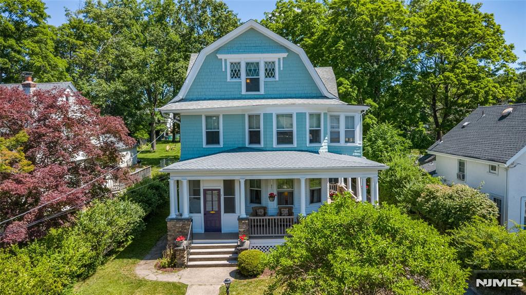 5 Myrtle Avenue