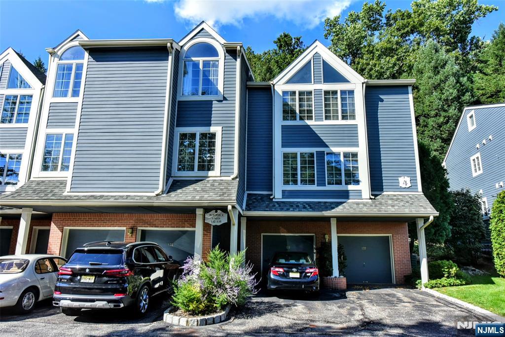 133 Surrey Court