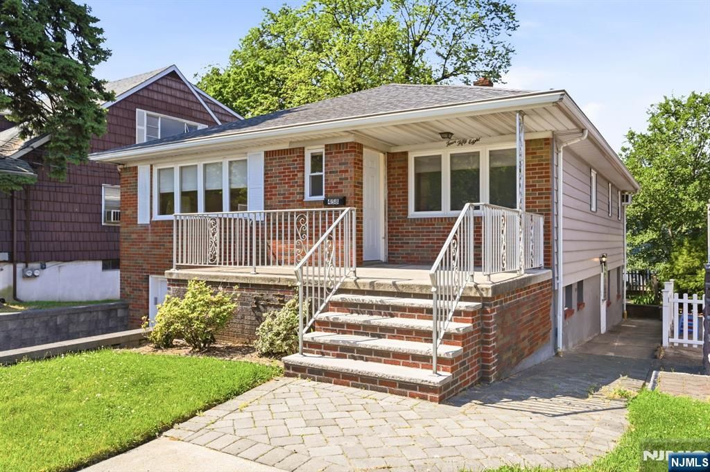 Photo of 458 Stillwell Avenue, Fort Lee, NJ 07024 (MLS # 26018514)