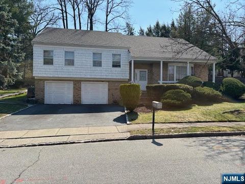 405 Pine Hill Road Leonia NJ 07605