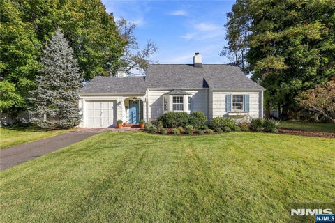 Photo of 428 Oxford Court, Ridgewood Village, NJ 07450 (MLS # 26032206)