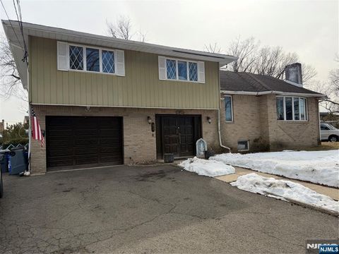 82 Birk Street Saddle Brook NJ 07663