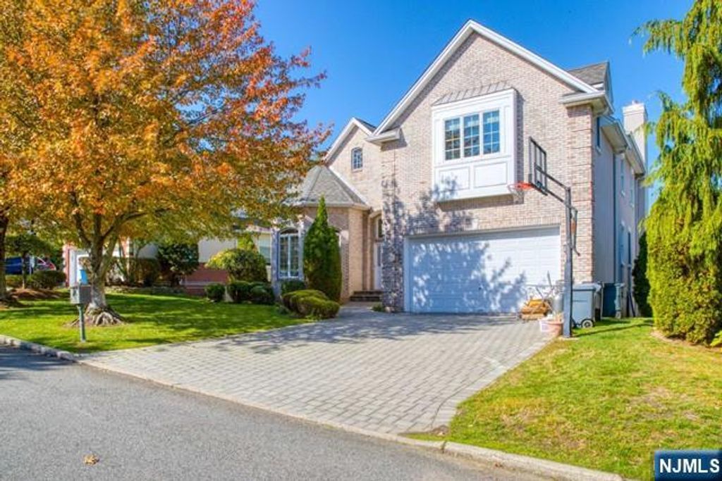 Photo of 270 Marietta Street, Englewood Cliffs, NJ 07632 (MLS # 26016543)