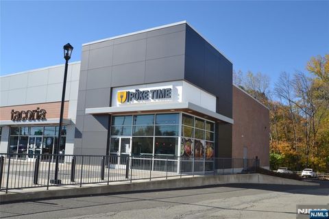 305 S State Rt 17 Paramus NJ 07652