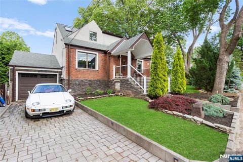 10 Hamilton Avenue Dumont NJ 07628
