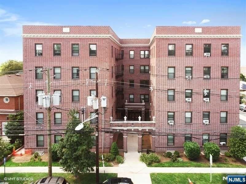 855 Broad Avenue 54