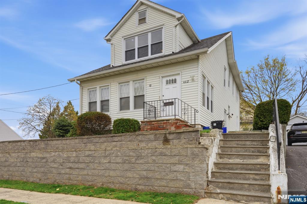 462 Kingsland Avenue 2