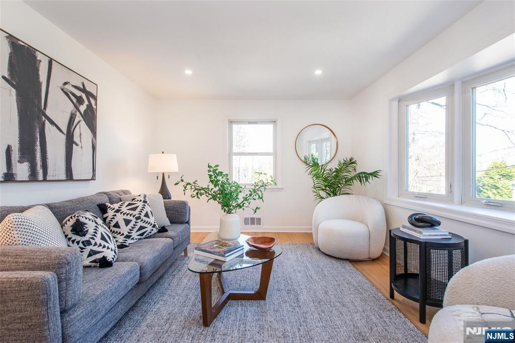 520 Eagle Rock Avenue