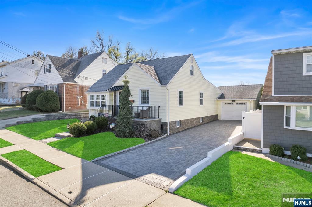 23 Bella Vista Avenue