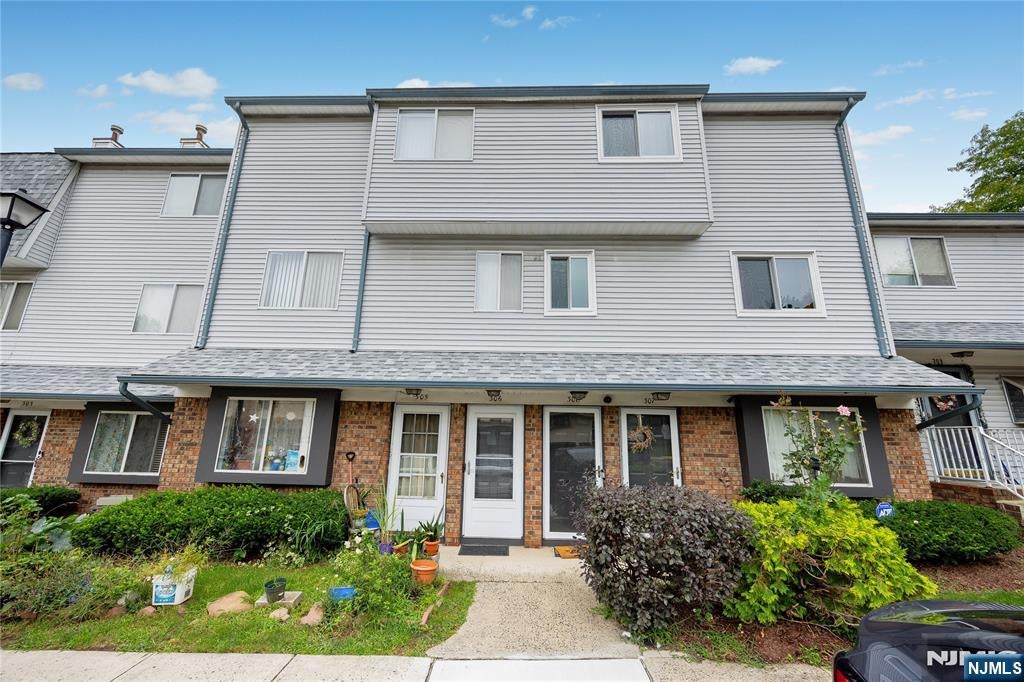 306 Arsdale Terrace 506