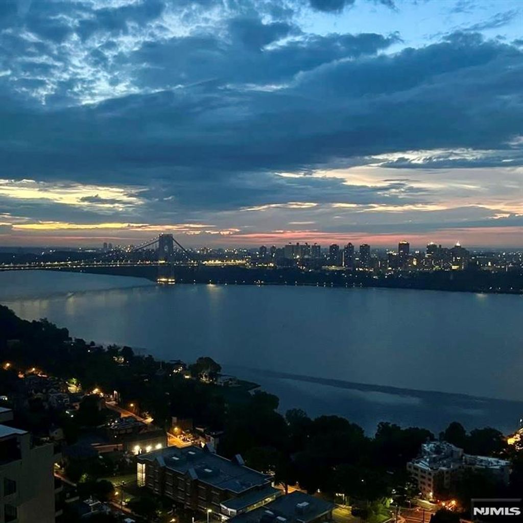 Photo of 6 Horizon Road #2207, Fort Lee, NJ 07024 (MLS # 25034858)