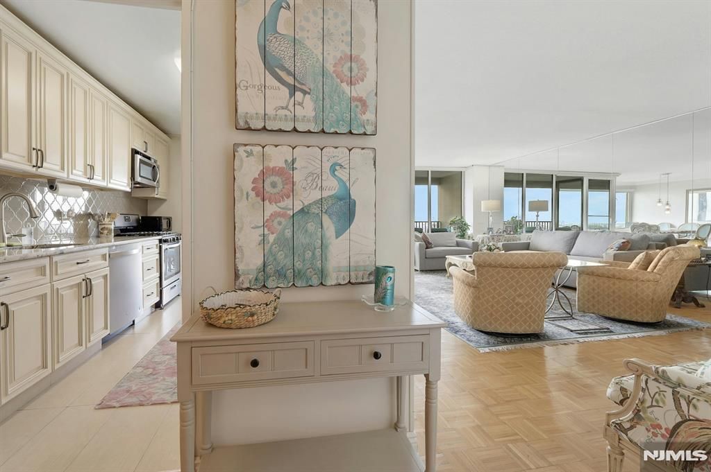 Photo of 6 Horizon Road #2207, Fort Lee, NJ 07024 (MLS # 25034858)