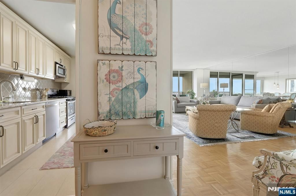 Photo of 6 Horizon Road #2207, Fort Lee, NJ 07024 (MLS # 25034858)