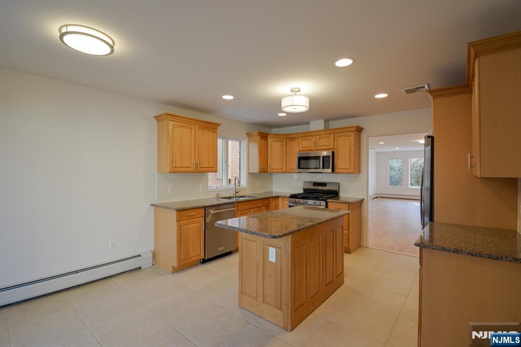 343 Harriet Avenue 2