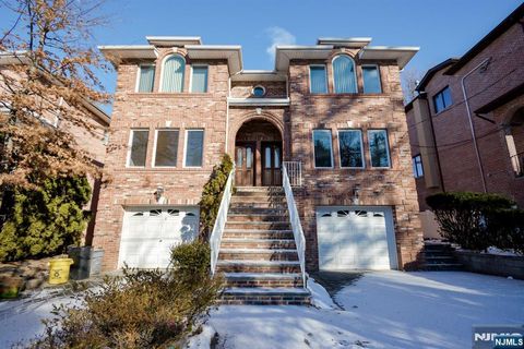 Photo of 343 Harriet Ave #2, Palisades Park, NJ 07650 (MLS # 26000112)