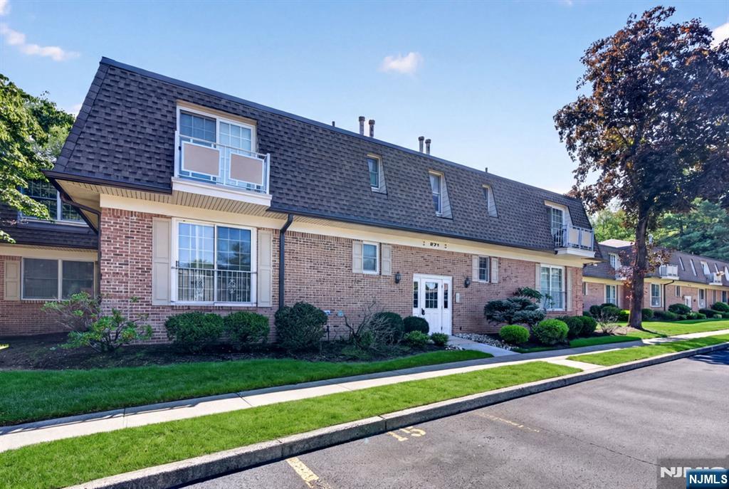 271 Collignon Way 4B
