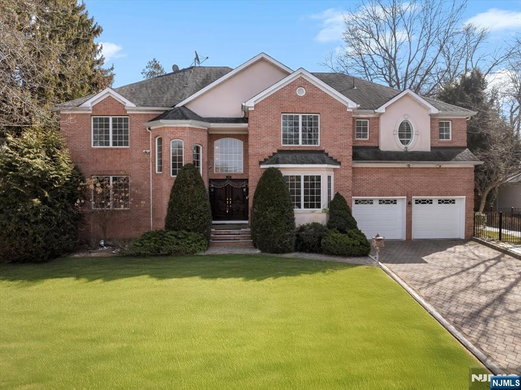 Property for Sale at 50 Arnold Ave, Closter, New Jersey - Bedrooms: 6 
Bathrooms: 6.5 
Rooms: 10  - $2,399,999