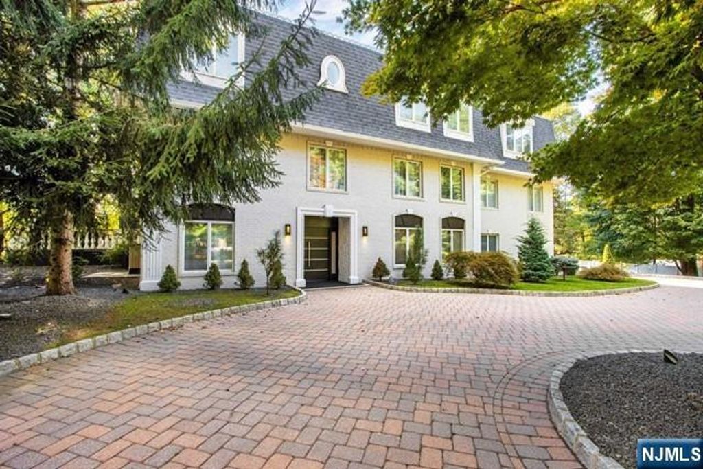 Photo of 99 Ogle Road, Old Tappan, NJ 07675 (MLS # 25037280)