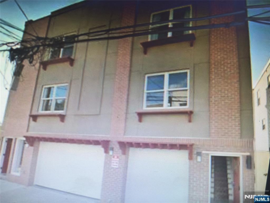 Rental Property at 6805 Meadowview Ave 1, North Bergen, New Jersey - Bedrooms: 3 
Bathrooms: 2 
Rooms: 6  - $4,500 MO.