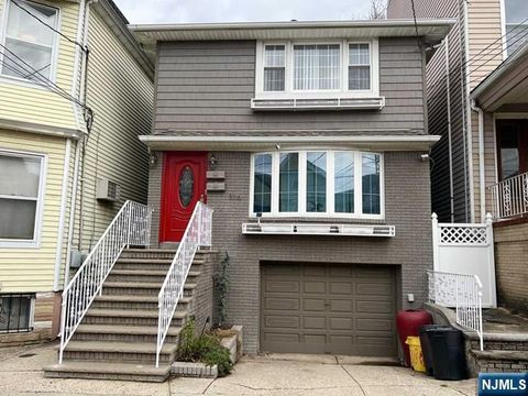 Photo of 316 Hamilton #2, Harrison, NJ 07029 (MLS # 26000751)