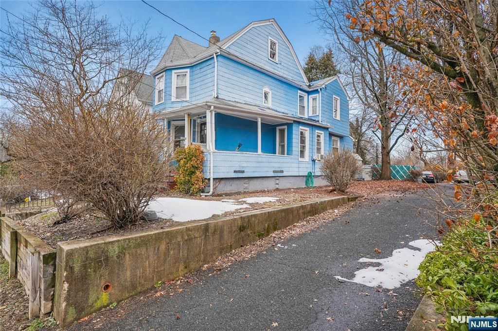 Photo of 68 Chestnut Street, Montclair, NJ 07042 (MLS # 26007166)