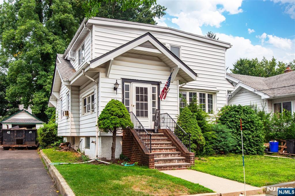 161 Walnut Avenue