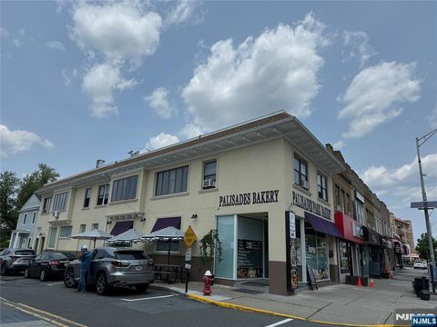 325 Broad Avenue Palisades Park NJ 07650
