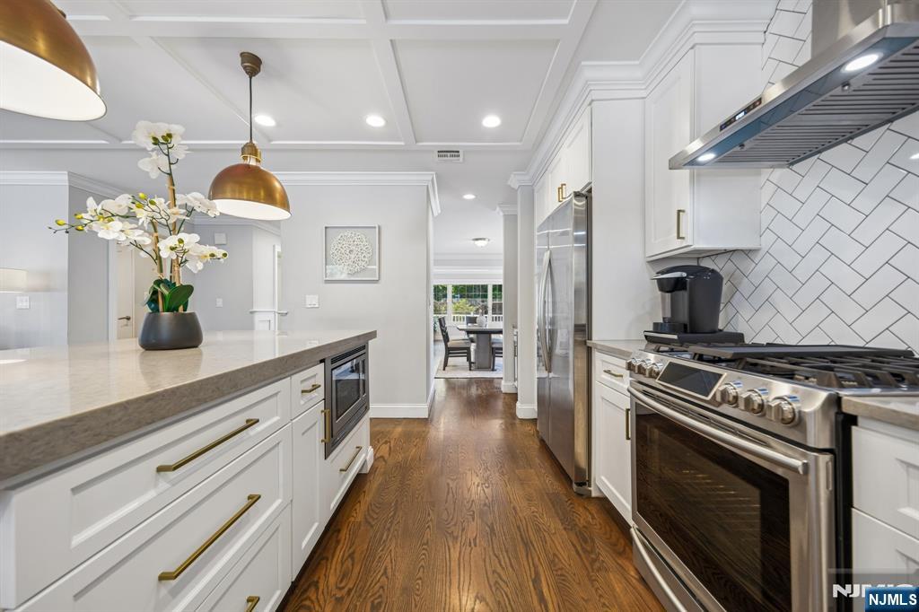 9 Burnet Hill Road
