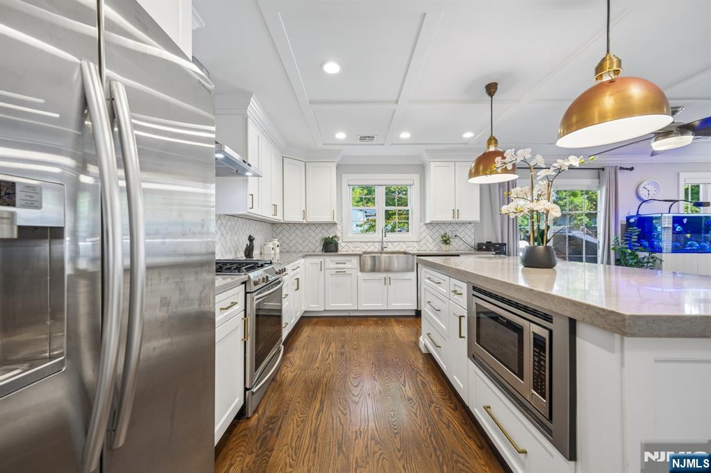 9 Burnet Hill Road