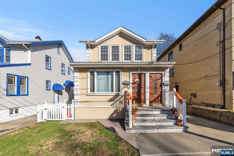 Photo of 457 Washington Ave #2nd Fl, Cliffside Park, NJ 07010 (MLS # 26007178)