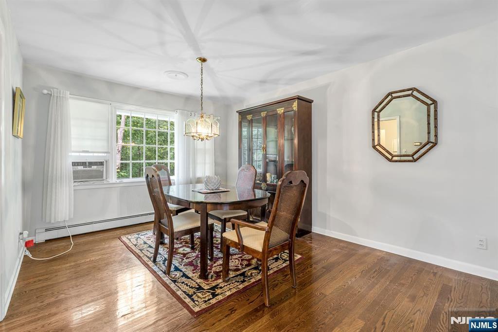 9 Maple Avenue