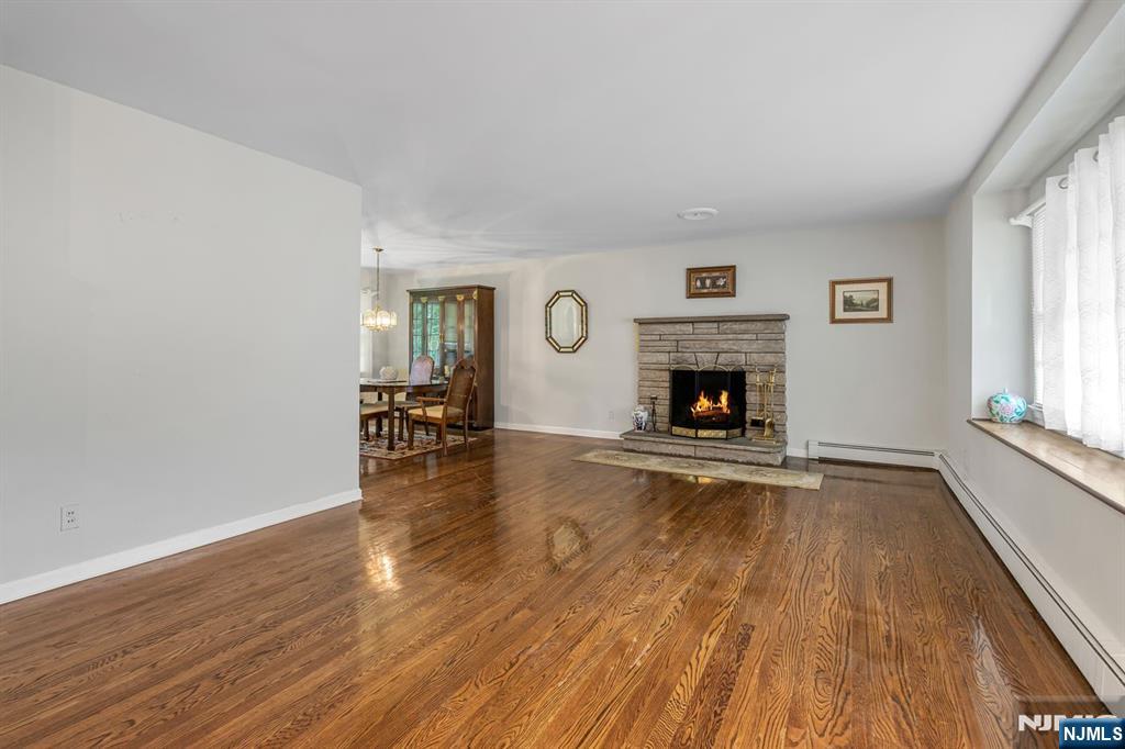 9 Maple Avenue