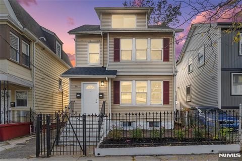 Photo of 2426 Irving Avenue, Newark, NJ 07112 (MLS # 26009117)