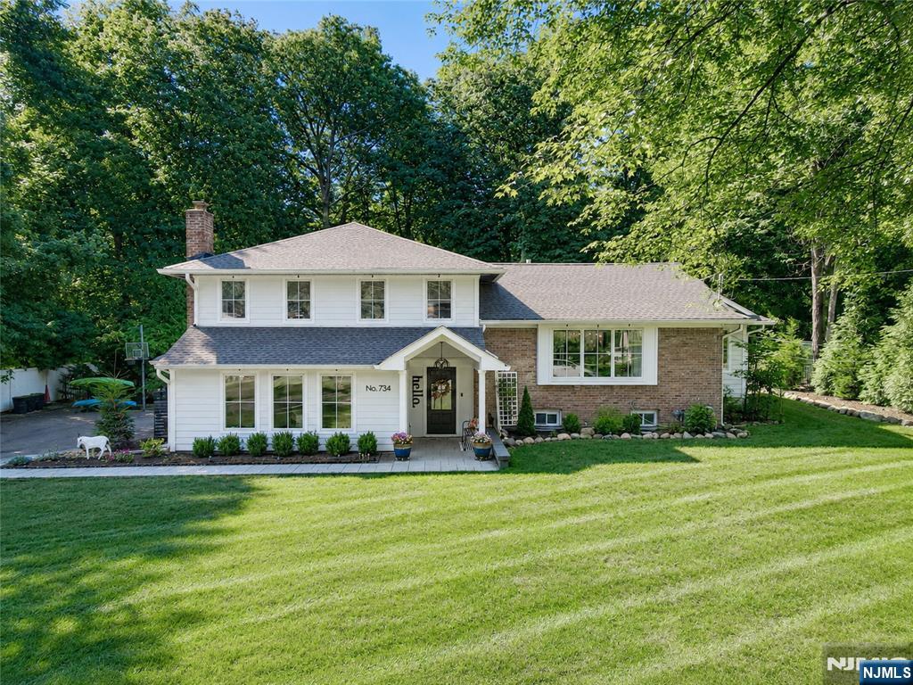 734 Willow Run
