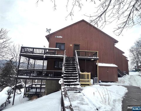 23 Wimbledon Drive 10 Vernon NJ 07462