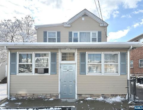 Photo of 27 Honiss St, Belleville, NJ 07109 (MLS # 25043470)