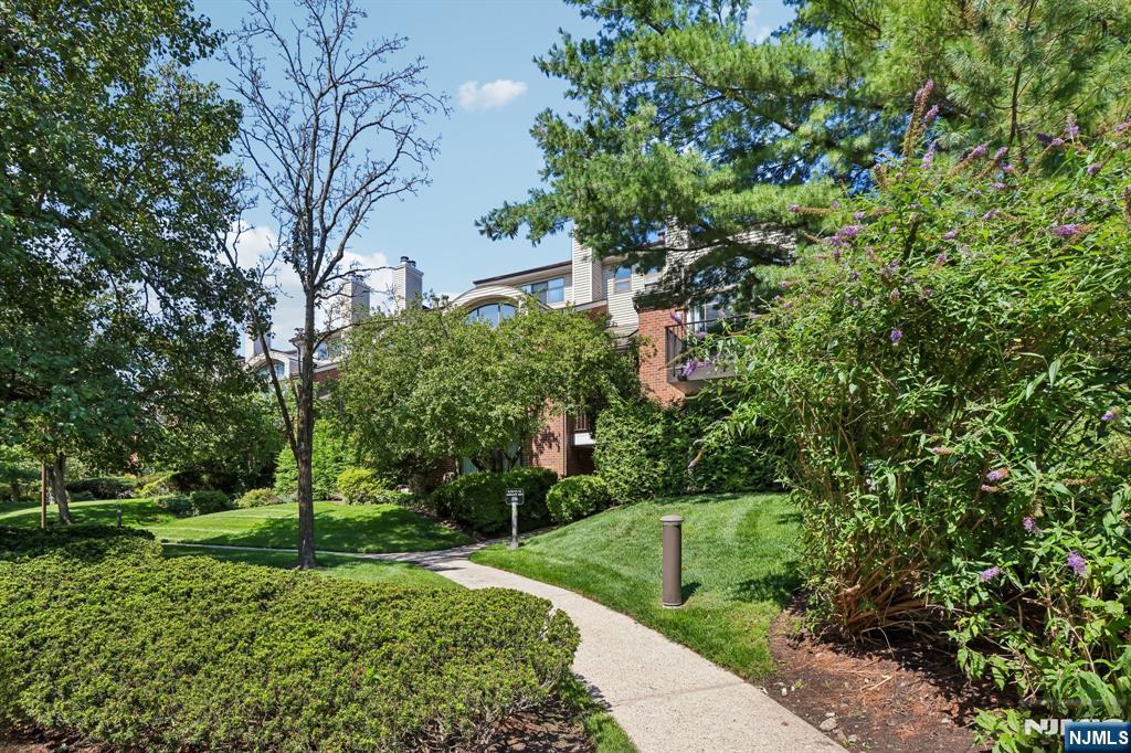 10 Wadsworth Court 510