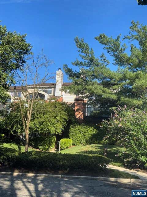Photo of 10 Wadsworth Court #510, Teaneck, NJ 07666 (MLS # 26027108)