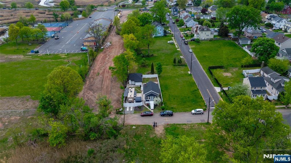 Property for Sale at 5 Wedgewood Avenue, Woodbridge, New Jersey - Bedrooms: 2 
Bathrooms: 1 
Rooms: 6  - $375,000