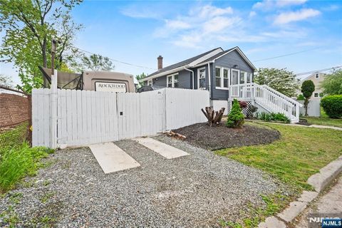MLS: 25015002