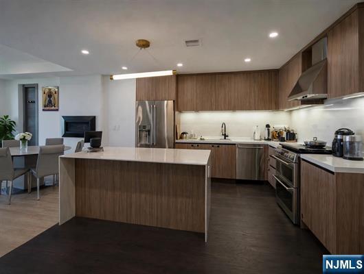 8701 Churchill Road 1103