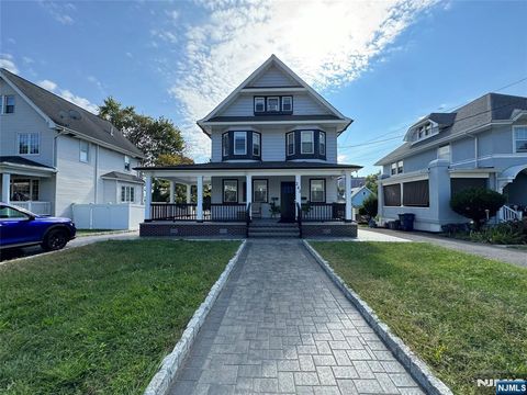 Photo of 243 Hamilton Pl #2, Hackensack, NJ 07601 (MLS # 25041921)