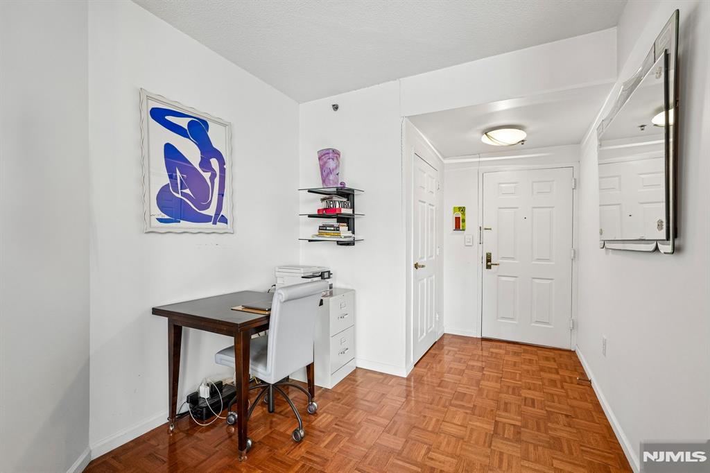 100 Old Palisade Road 1801