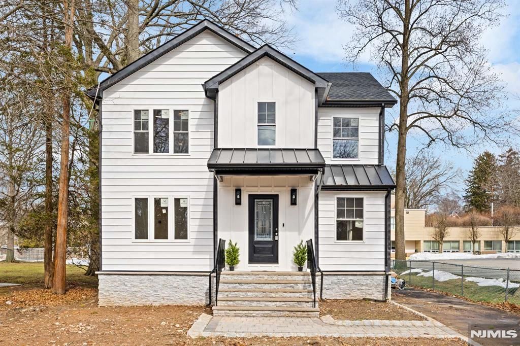 Photo of 57 E Hudson Avenue, Englewood, NJ 07631 (MLS # 26007538)